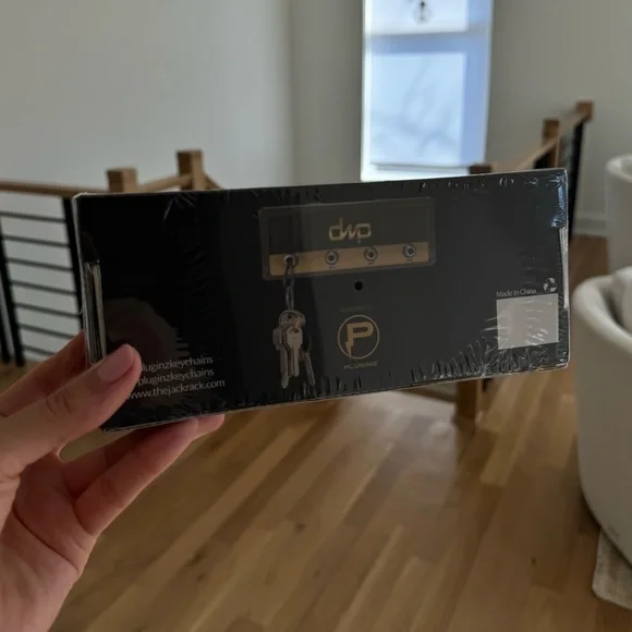 Brand New, Sealed Packaging — Jack Rack Storage & Key Organization | Key Holder - Picture 4 of 5